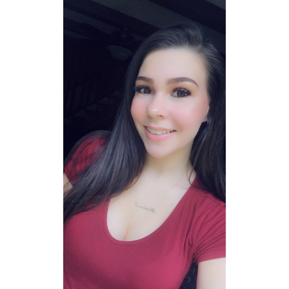 Meet your Posher, Jessica - Picture 1 of 1